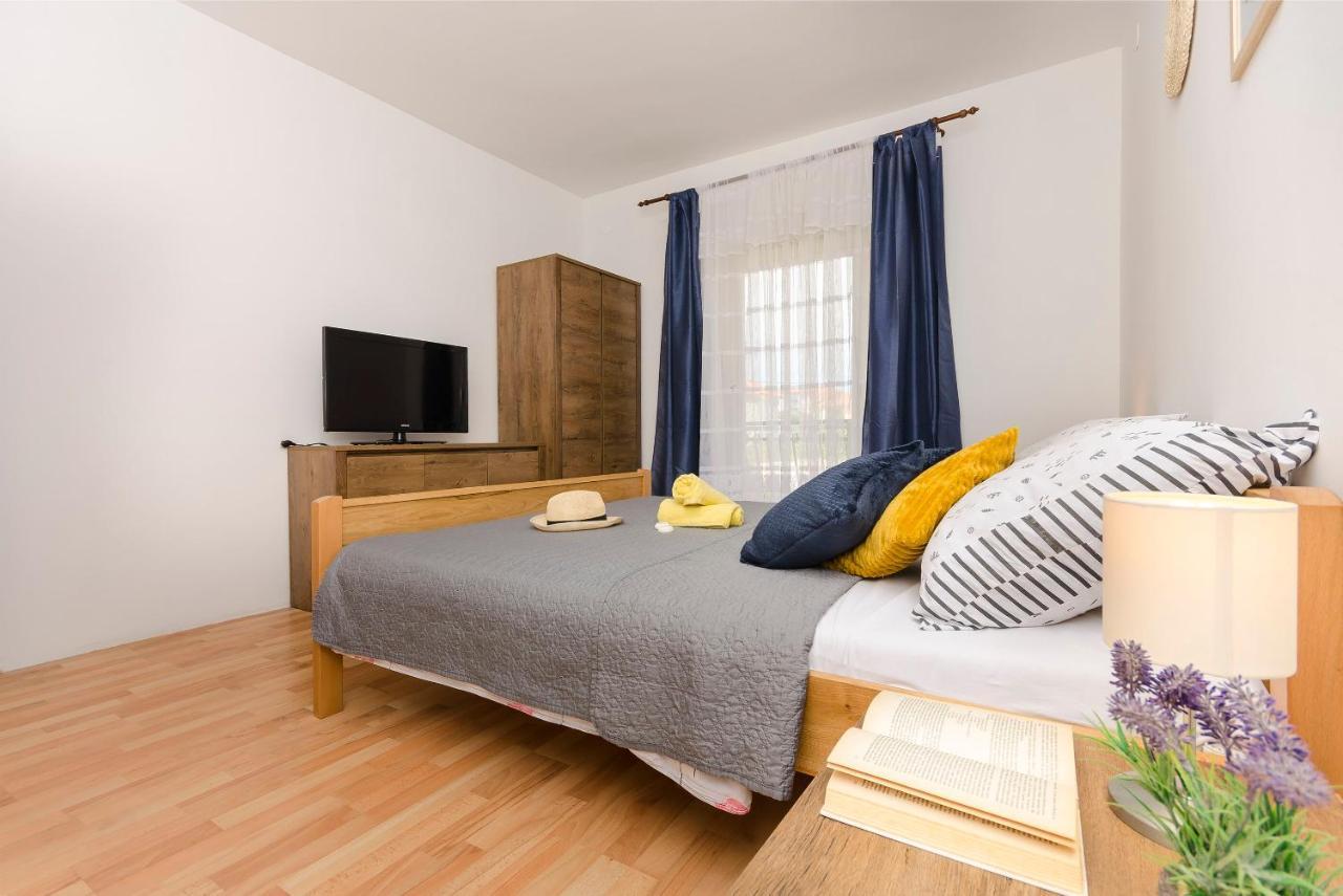 Apartments Ivana Муртер Екстер'єр фото